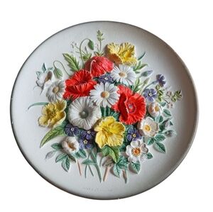 BOSSONS 3D Relief Wild Flowers Chalkware Plaque